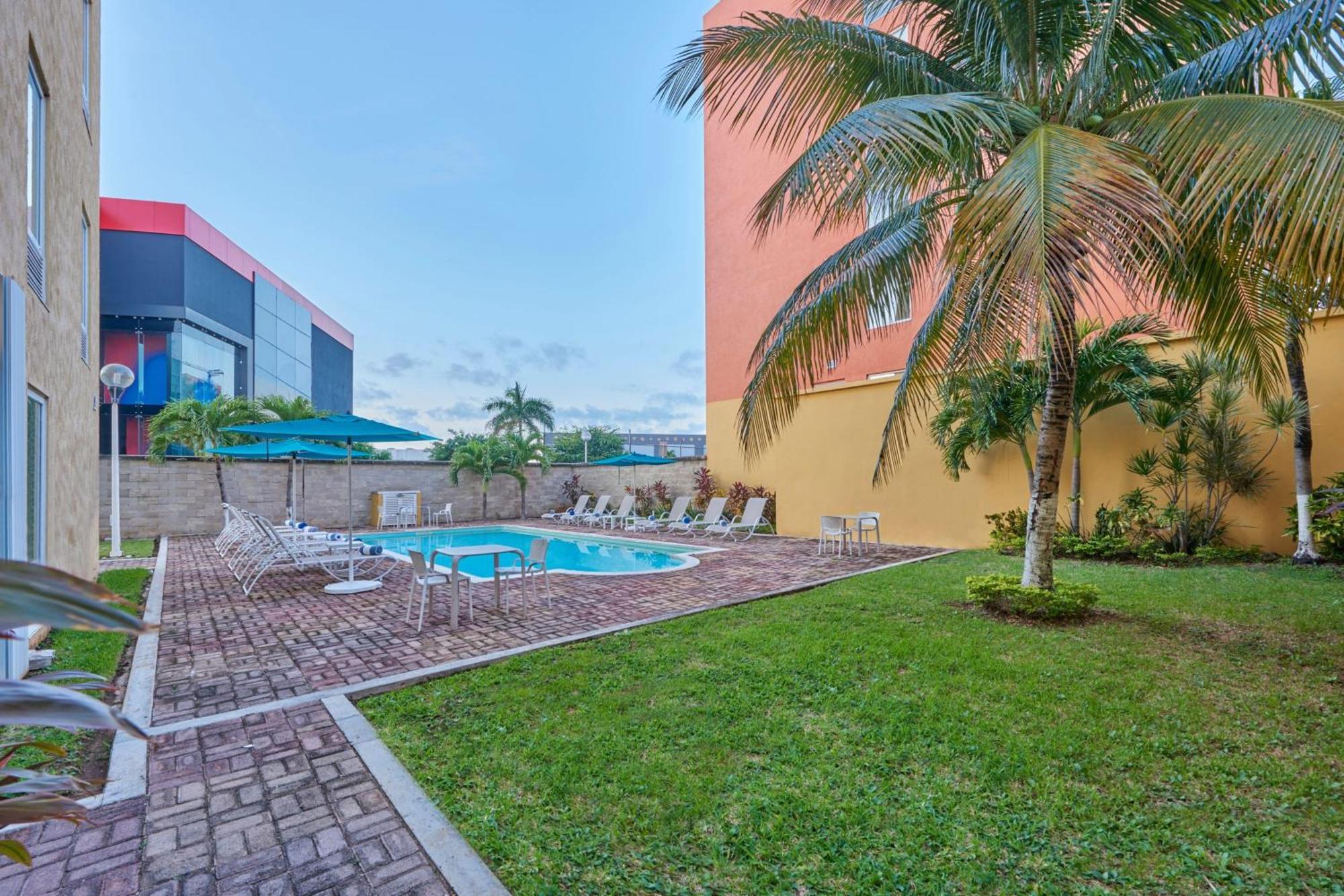 City Express By Marriott Cancún Exterior foto