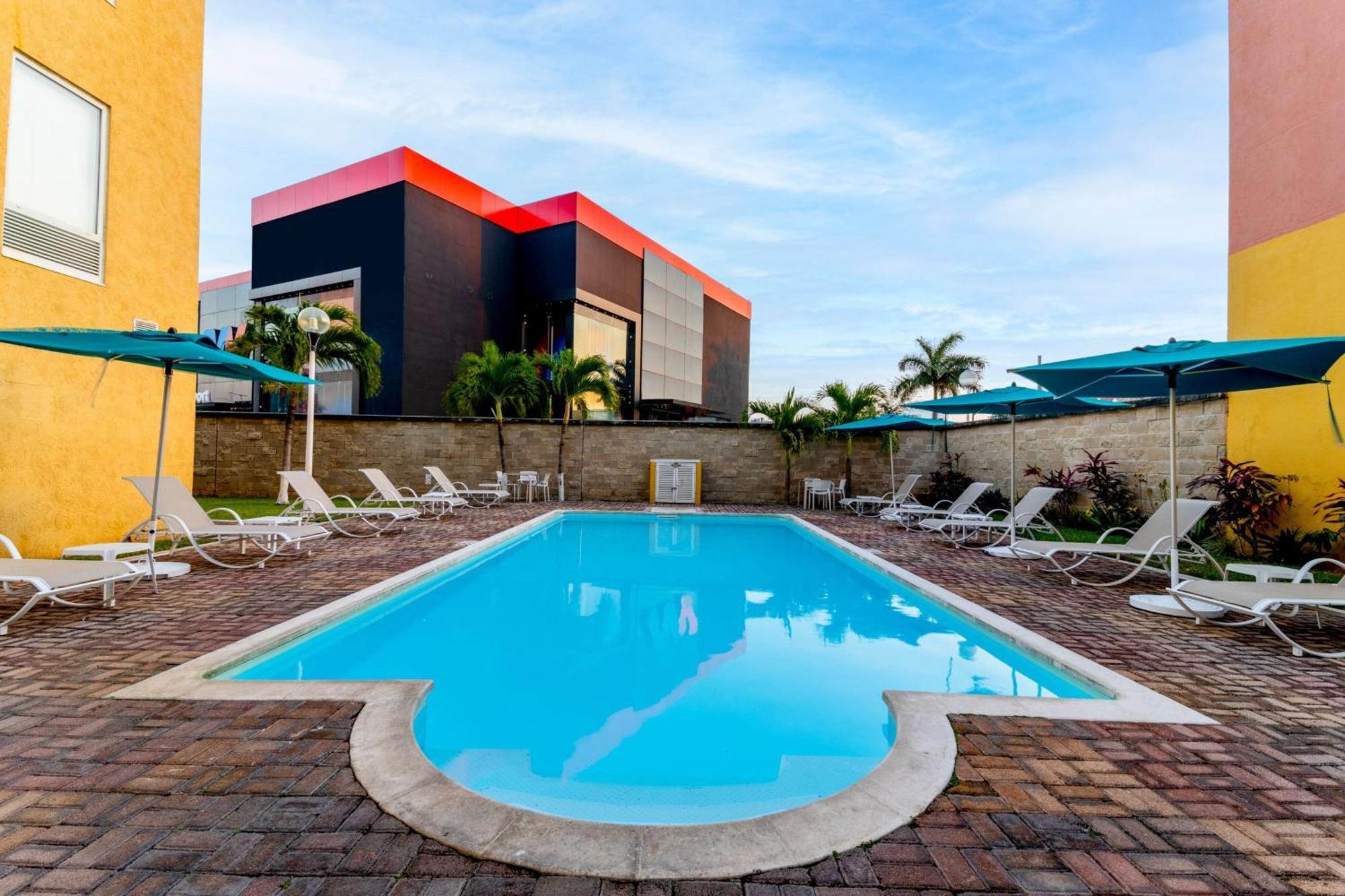 City Express By Marriott Cancún Exterior foto