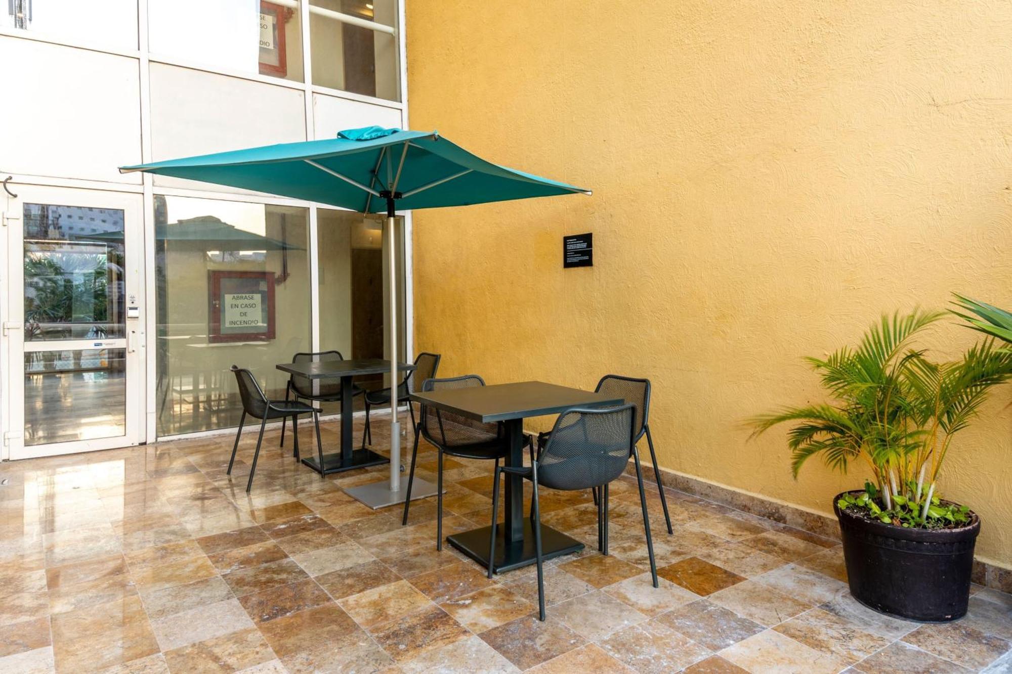 City Express By Marriott Cancún Exterior foto
