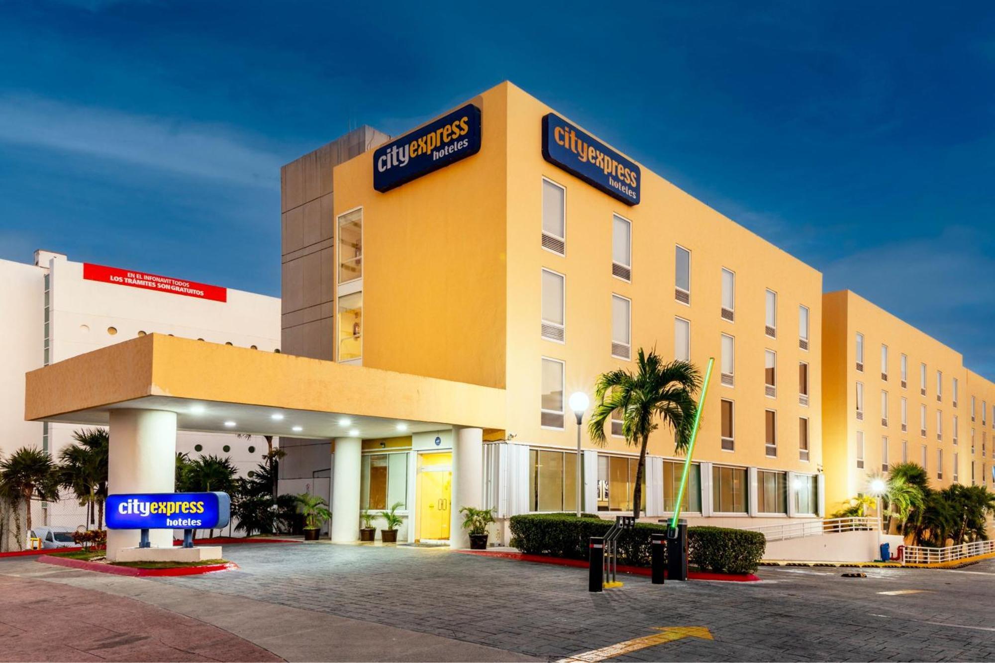 City Express By Marriott Cancún Exterior foto